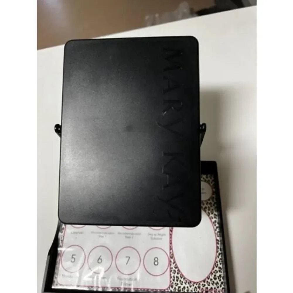 New‎ Mary Kay Black Foldable Travel Mirror Stand Zippered Bag Consultant